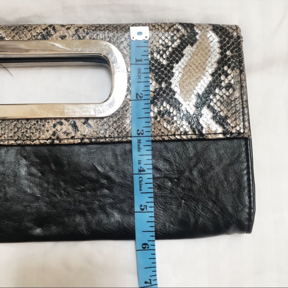 Express Faux Leather Snake-print Envelope Clutch - Picture 8 of 8